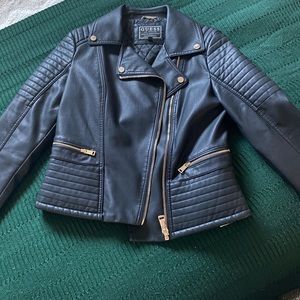 Women’s leather guess jacket.
